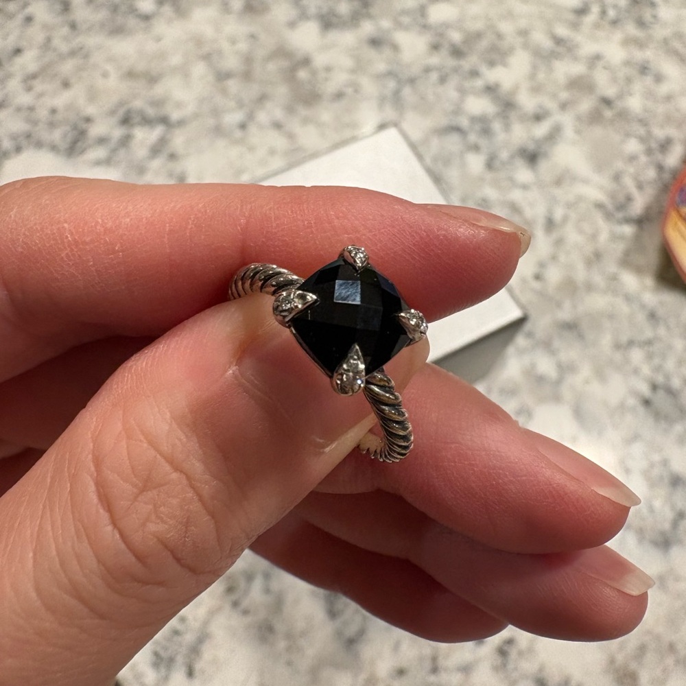 EUC David Yurman Chatelaine® Ring with Pavé Diamonds - Size 6 Black Onyx - Picture 4 of 4